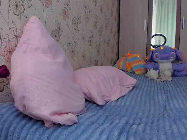 Alicenextdoor webcam