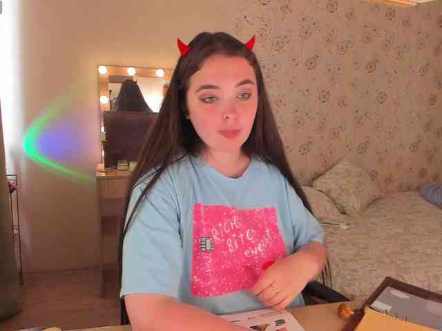 Alicenextdoor webcam