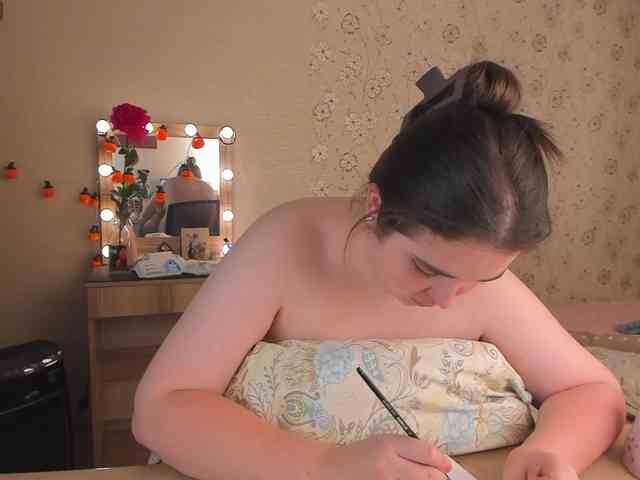 Alicenextdoor webcam