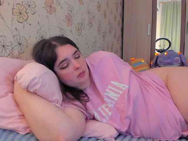 Alicenextdoor webcam