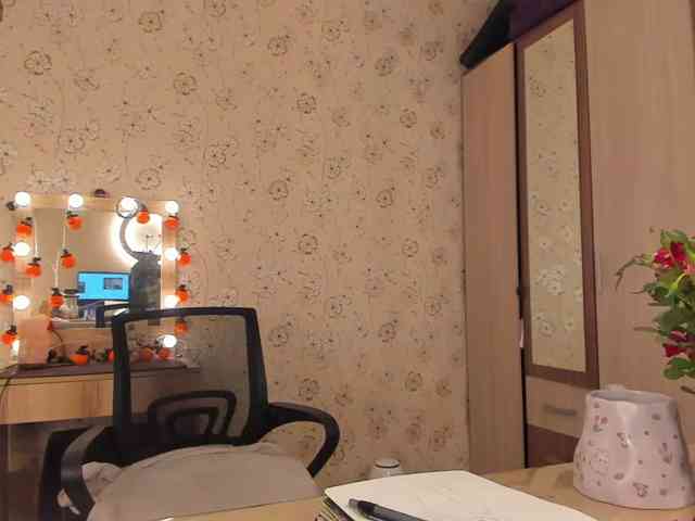 Alicenextdoor webcam