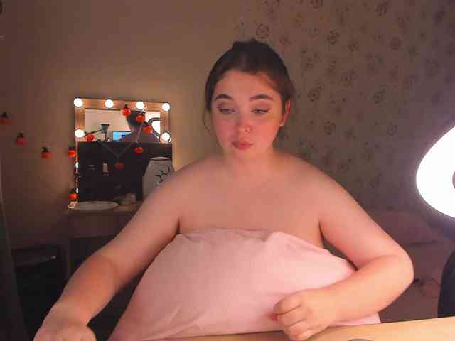 Alicenextdoor webcam