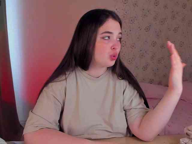 Alicenextdoor webcam