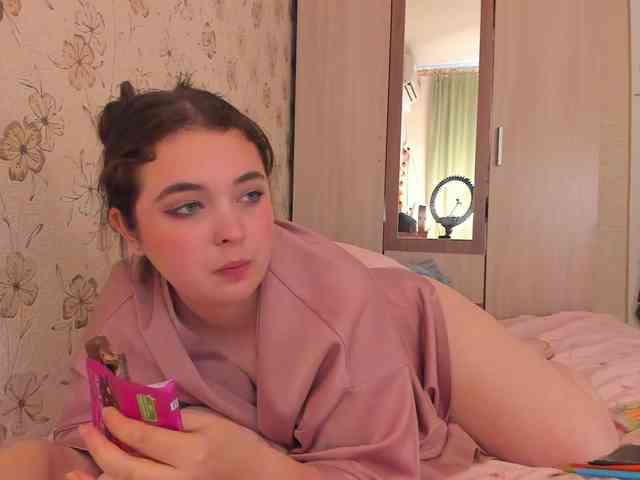 Alicenextdoor webcam