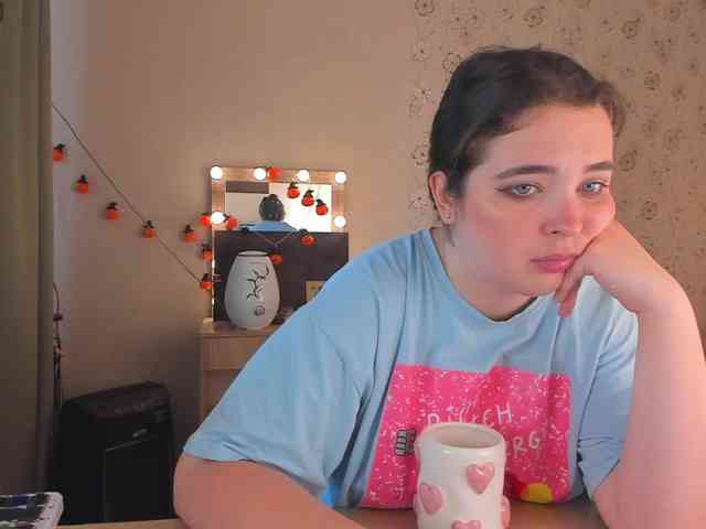 Alicenextdoor webcam