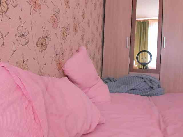 Alicenextdoor webcam