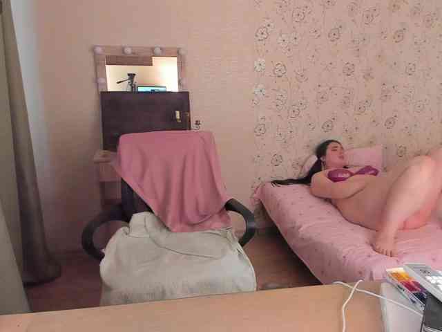 Alicenextdoor webcam