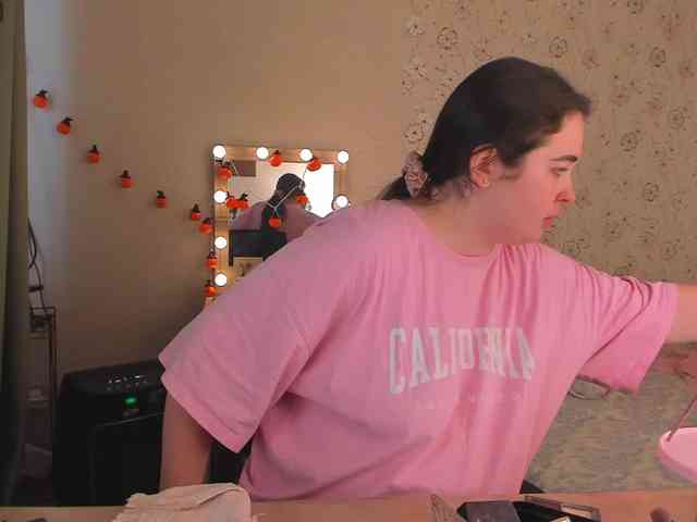 Alicenextdoor webcam
