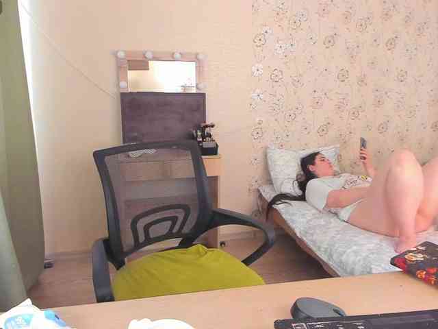 Alicenextdoor webcam