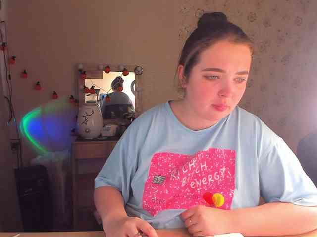 Alicenextdoor webcam
