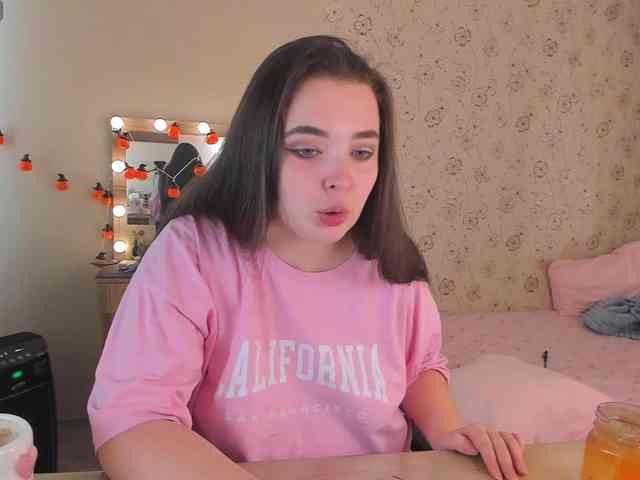 Alicenextdoor webcam