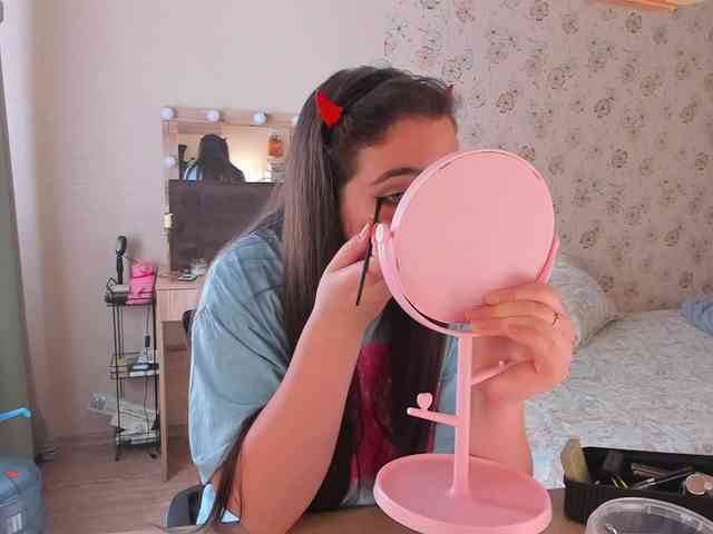 Alicenextdoor webcam