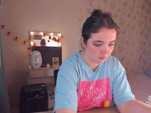 Alicenextdoor webcam