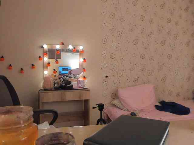 Alicenextdoor webcam