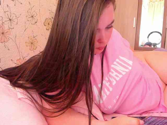 Alicenextdoor webcam
