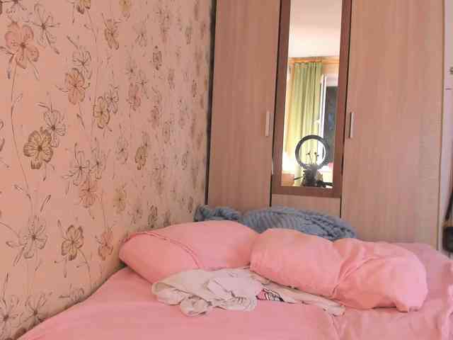 Alicenextdoor webcam