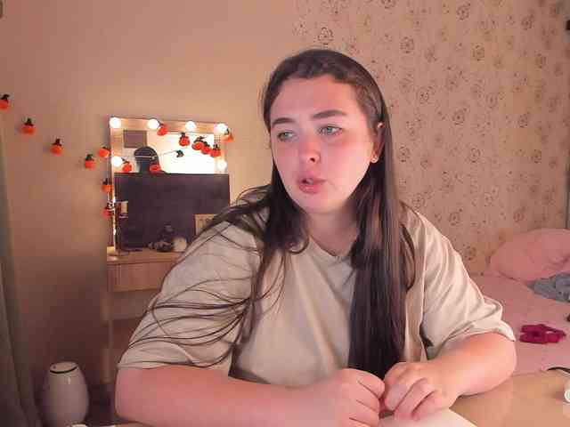 Alicenextdoor webcam