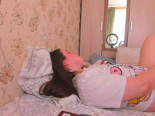 Alicenextdoor webcam