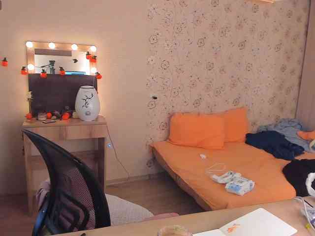 Alicenextdoor webcam