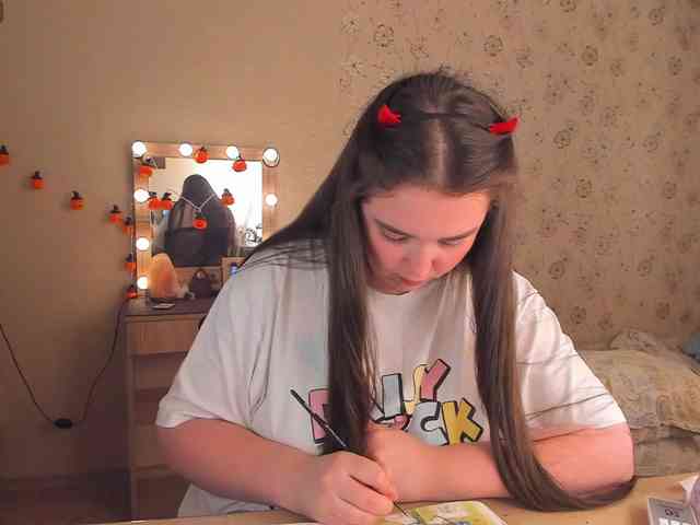 Alicenextdoor webcam