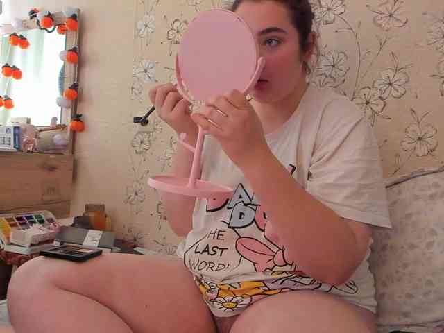Alicenextdoor webcam