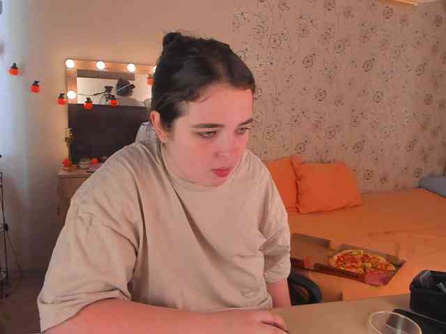Alicenextdoor webcam