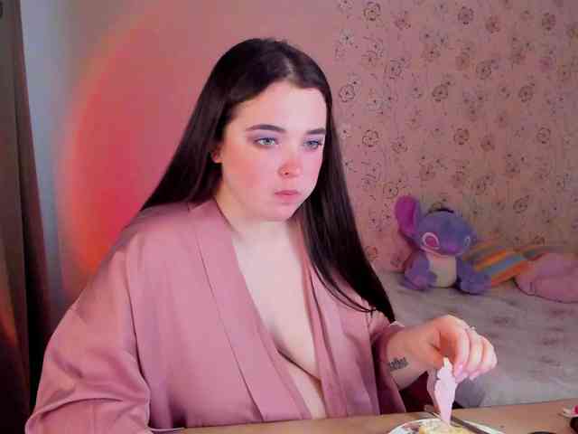 Alicenextdoor webcam