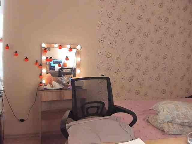 Alicenextdoor webcam