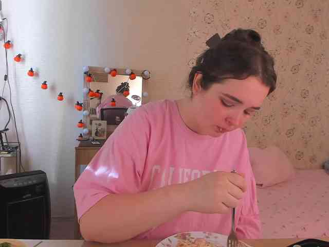 Alicenextdoor webcam