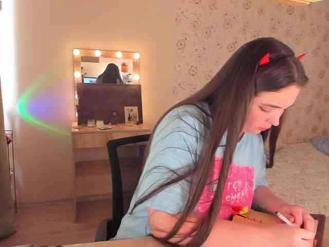 Alicenextdoor webcam