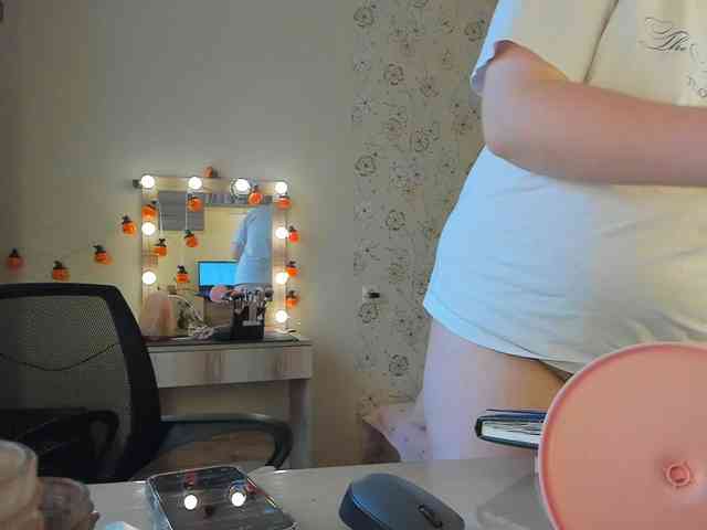 Alicenextdoor webcam