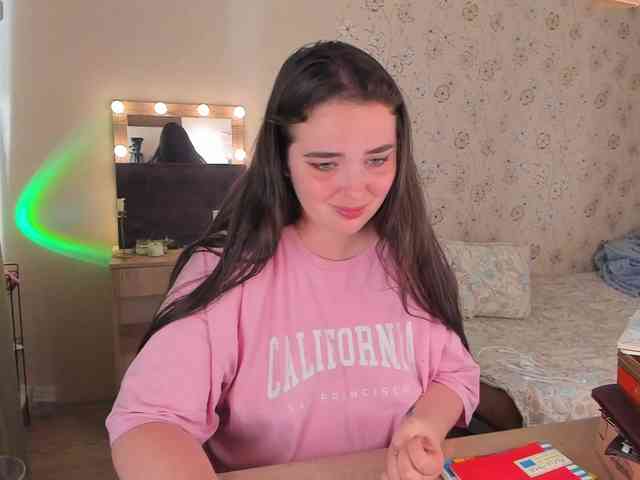 Alicenextdoor webcam