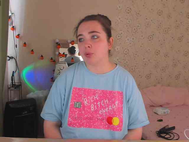 Alicenextdoor webcam