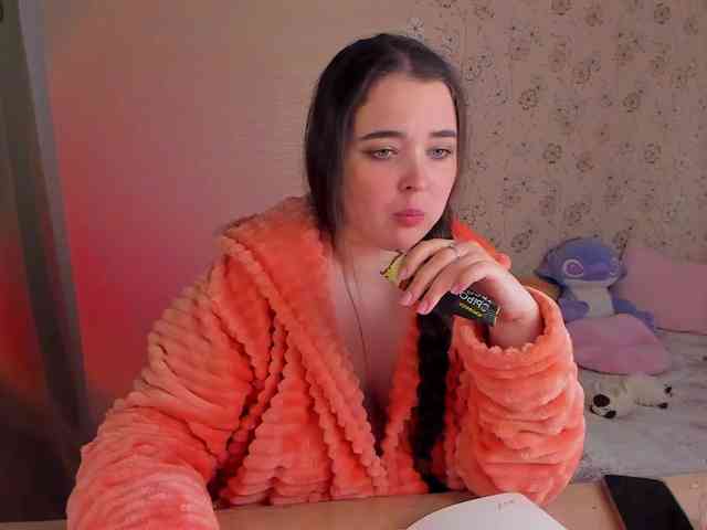 Alicenextdoor webcam