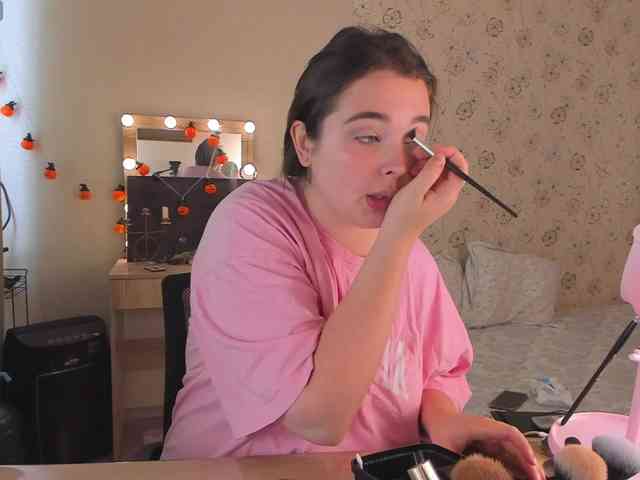 Alicenextdoor webcam