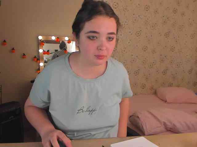 Alicenextdoor webcam