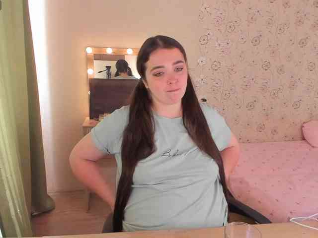 Alicenextdoor webcam