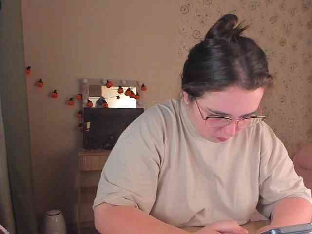 Alicenextdoor webcam
