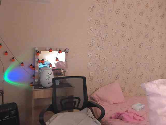 Alicenextdoor webcam