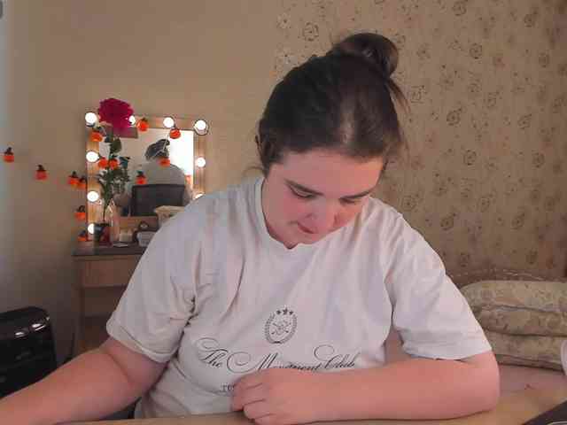 Alicenextdoor webcam