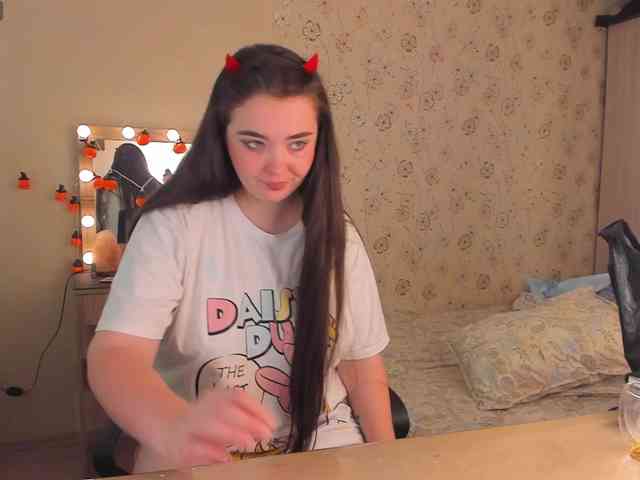 Alicenextdoor webcam