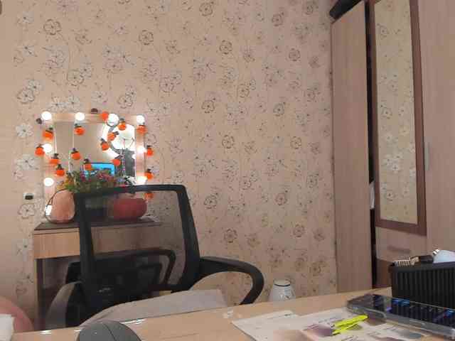 Alicenextdoor webcam