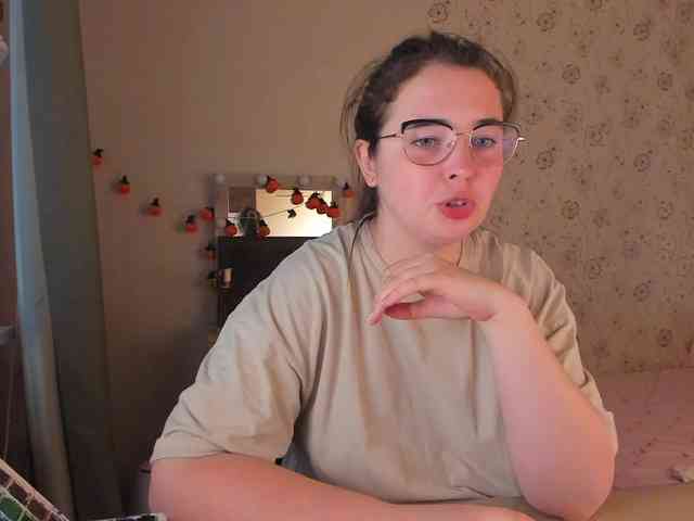Alicenextdoor webcam