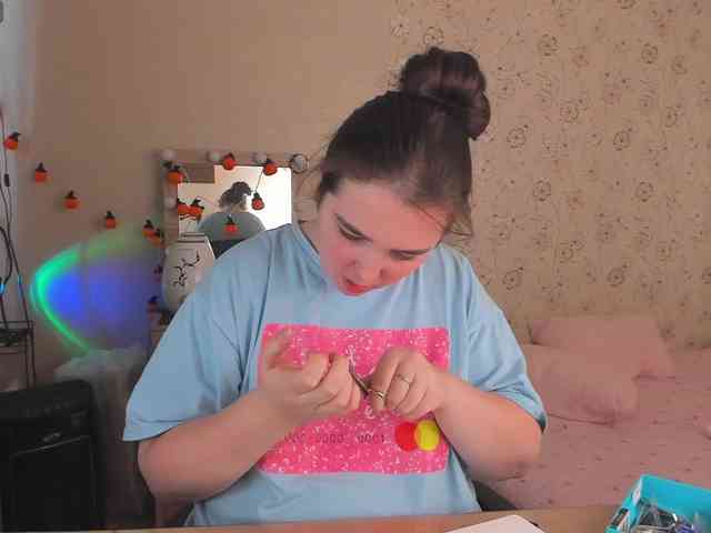 Alicenextdoor webcam