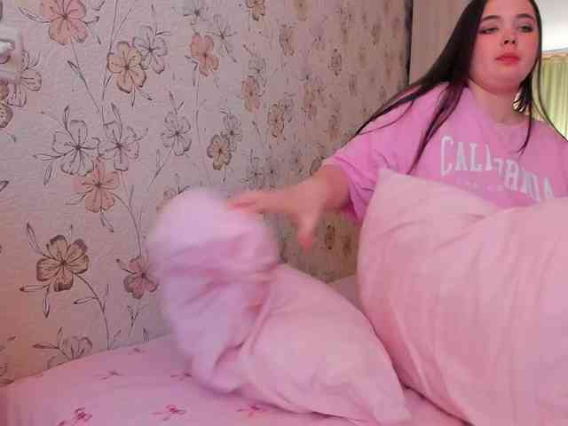 Alicenextdoor webcam