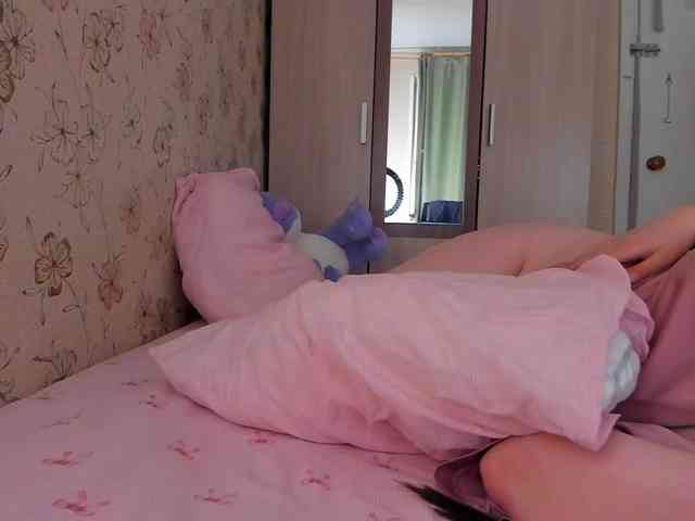 Alicenextdoor webcam