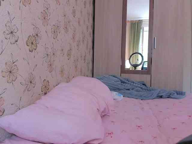 Alicenextdoor webcam