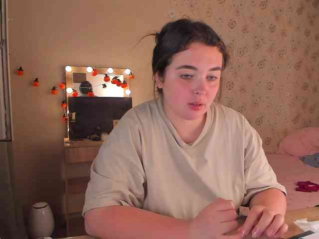Alicenextdoor webcam