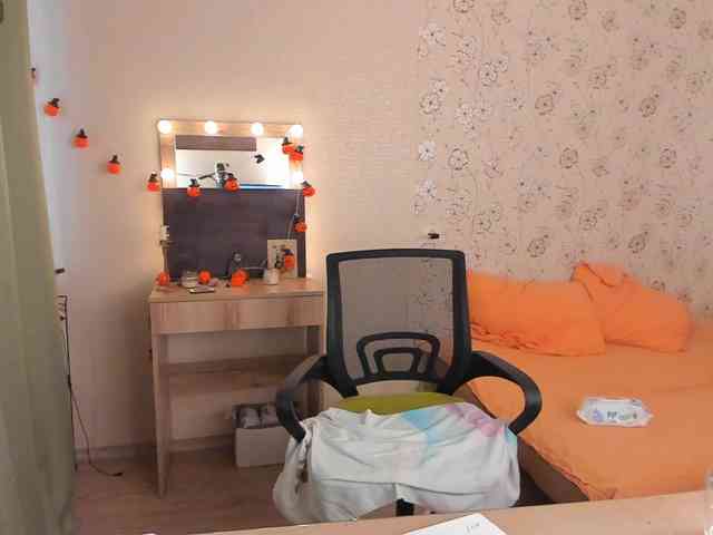 Alicenextdoor webcam