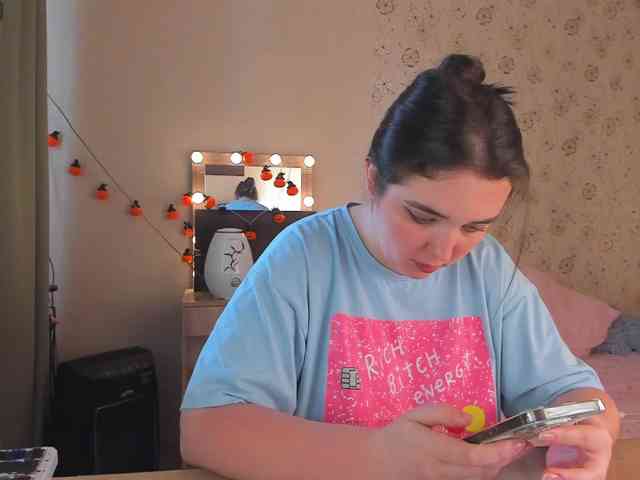 Alicenextdoor webcam